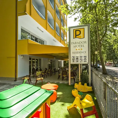 Hotel & 3*