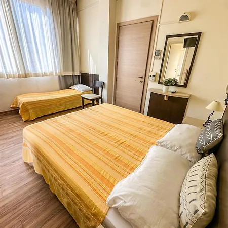 Hotel &