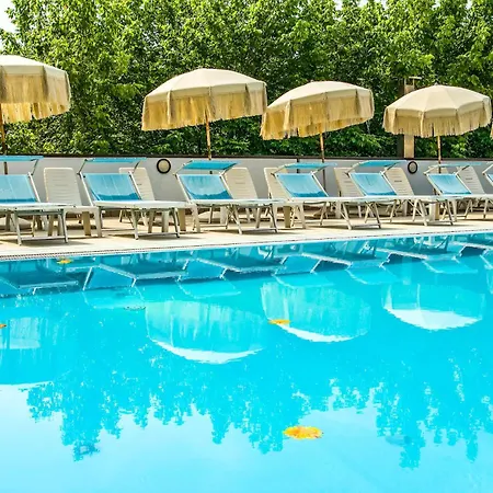& Hotel 3*