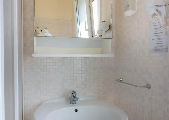 & チェゼナーティコ