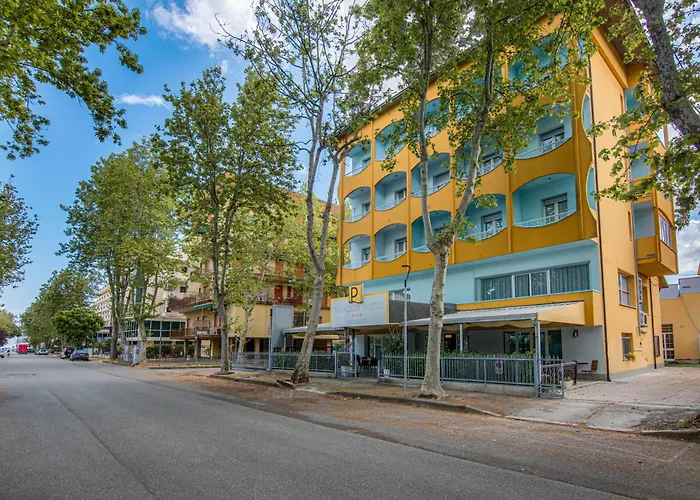 Hotel & 3*