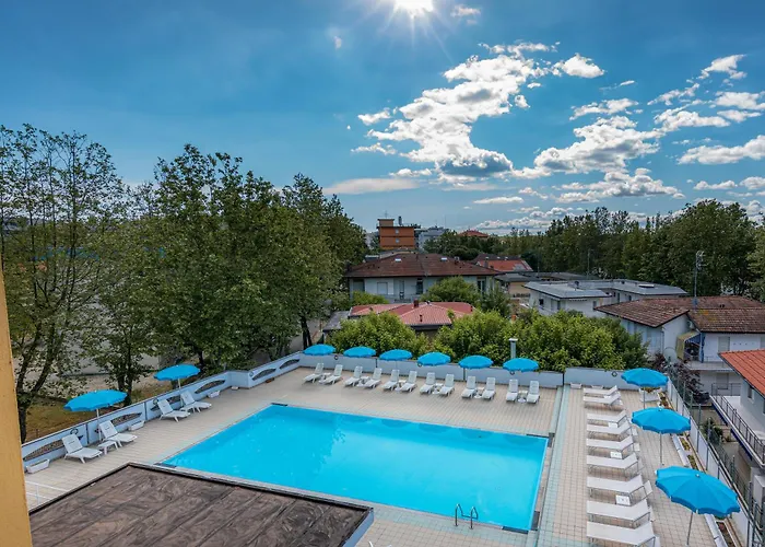 ホテル & チェゼナーティコ