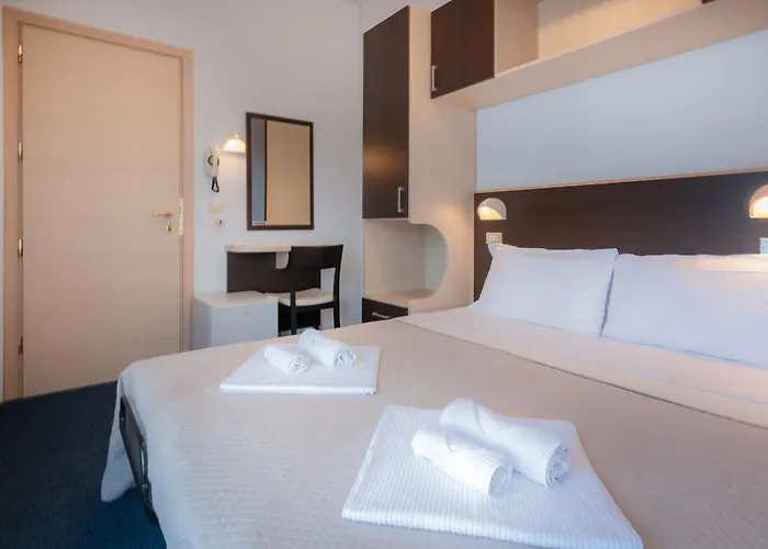 ホテル & チェゼナーティコ