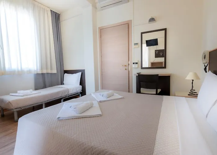 Hotel &